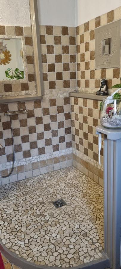 Chambre L'Orchidee Vallon-Pont-dʼArc Εξωτερικό φωτογραφία